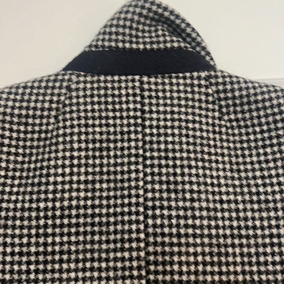 J Crew regent blazer in houndstooth. Perfect condition. No signs of wear. - Picture 8 of 8